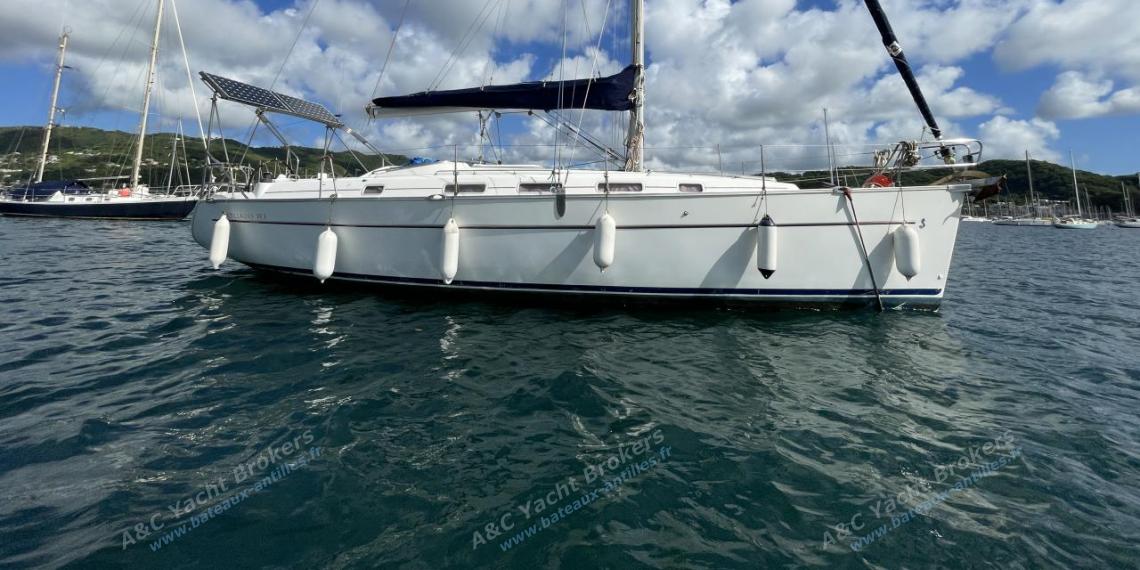 Bénéteau Cyclades 39.3 : At anchor Bénéteau Cyclades 39.3 : At anchor