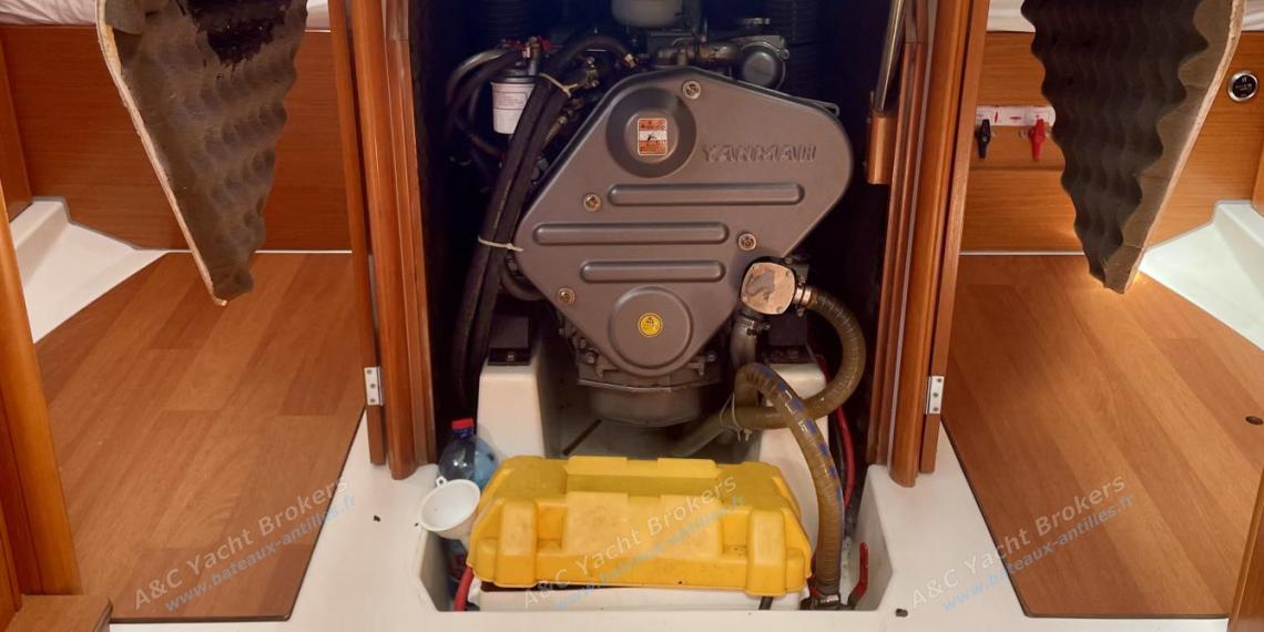 Bénéteau Cyclades 39.3 : Yanmar inboard engine Bénéteau Cyclades 39.3 : Yanmar inboard engine