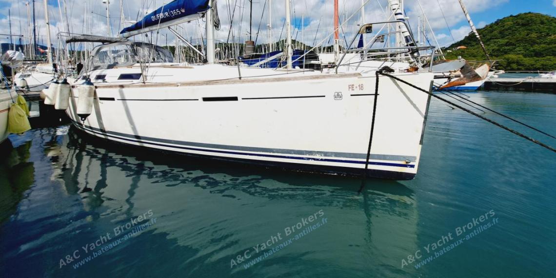 Dufour 365 GL: In marina Dufour 365 GL: In marina