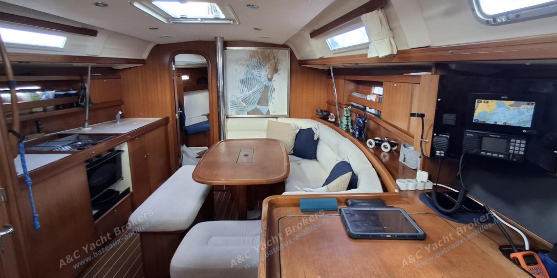 Dufour 365 Grand Large : Saloon general view Dufour 365 Grand Large : Saloon general view