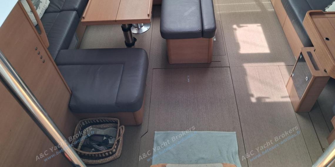 Dufour 500 Grand'Large : Saloon general view seen from cockpit Dufour 500 Grand'Large : Saloon general view seen from cockpit