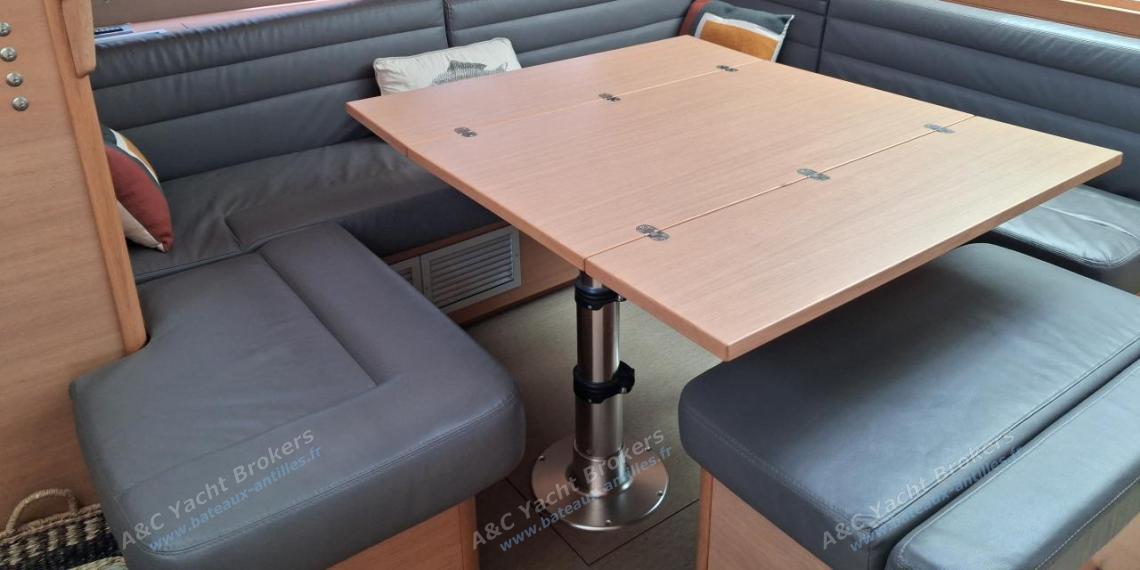 Dufour 500 Grand'Large : Saloon table other view Dufour 500 Grand'Large : Saloon table other view