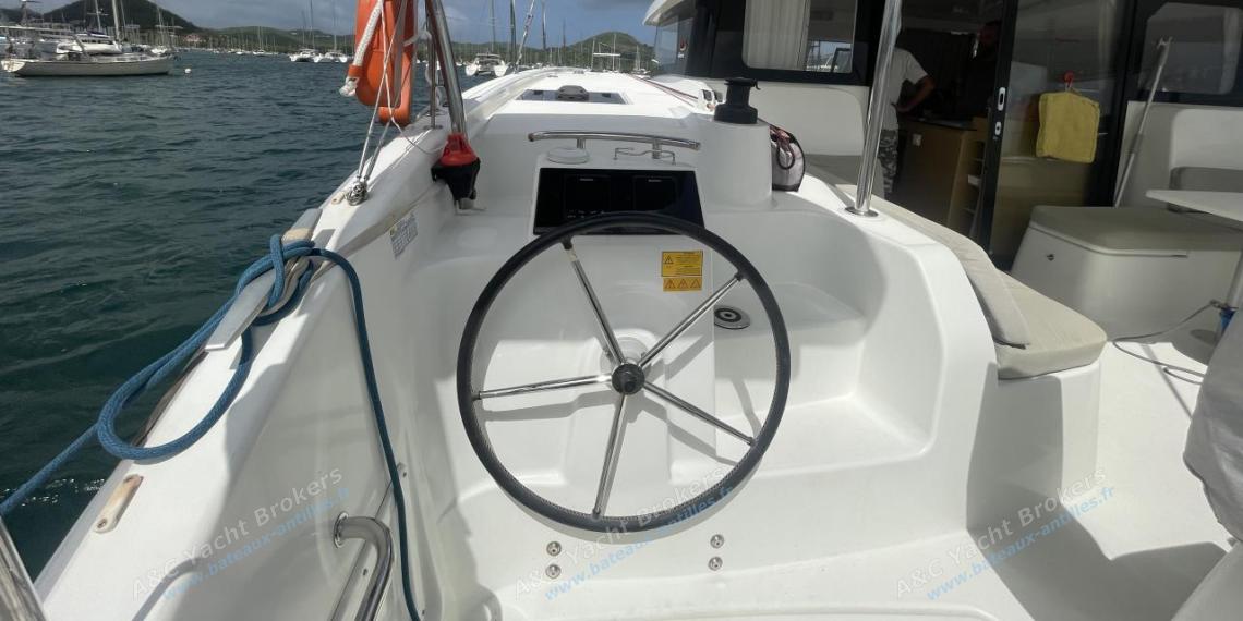 Excess Excess 11 : Port helm station Excess Excess 11 : Port helm station