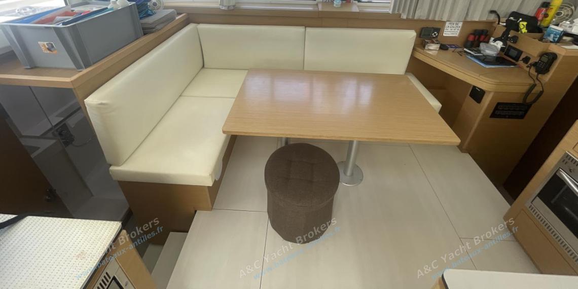 Excess Excess 11 : Saloon seen from the cockpit Excess Excess 11 : Saloon seen from the cockpit