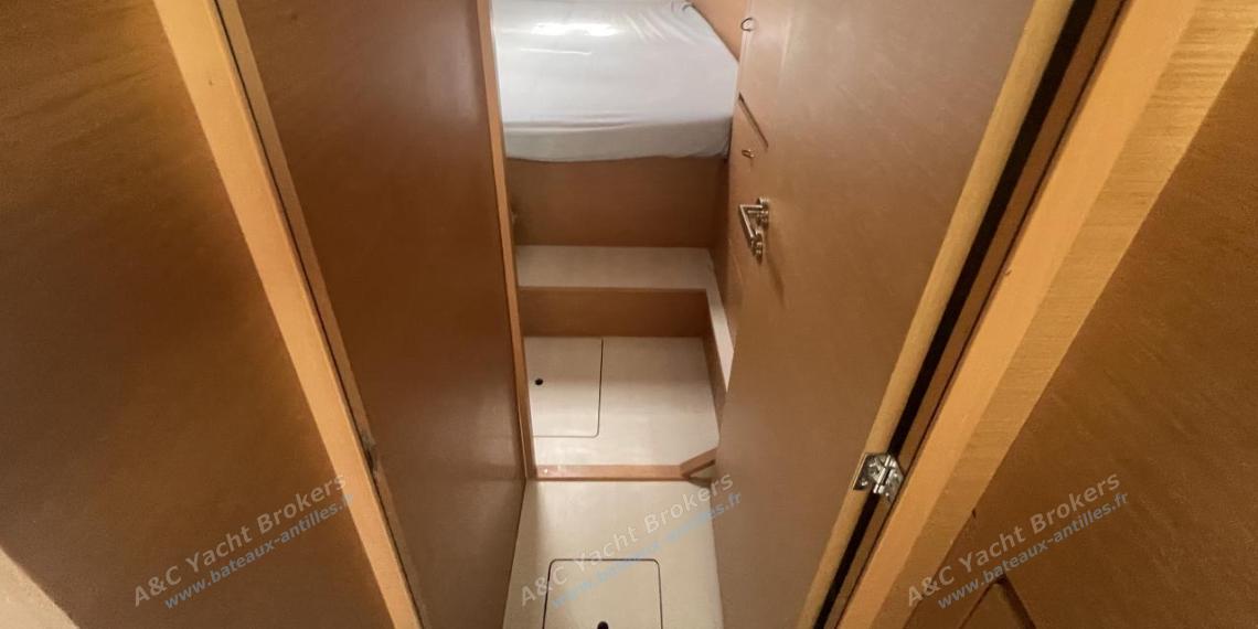 Excess Excess 11 : Forward port cabin Excess Excess 11 : Forward port cabin