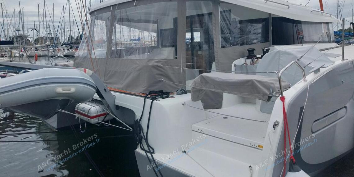 Excess 14 : Seen from the pontoon with the cockpit closing fabric Excess 14 : Seen from the pontoon with the cockpit closing fabric