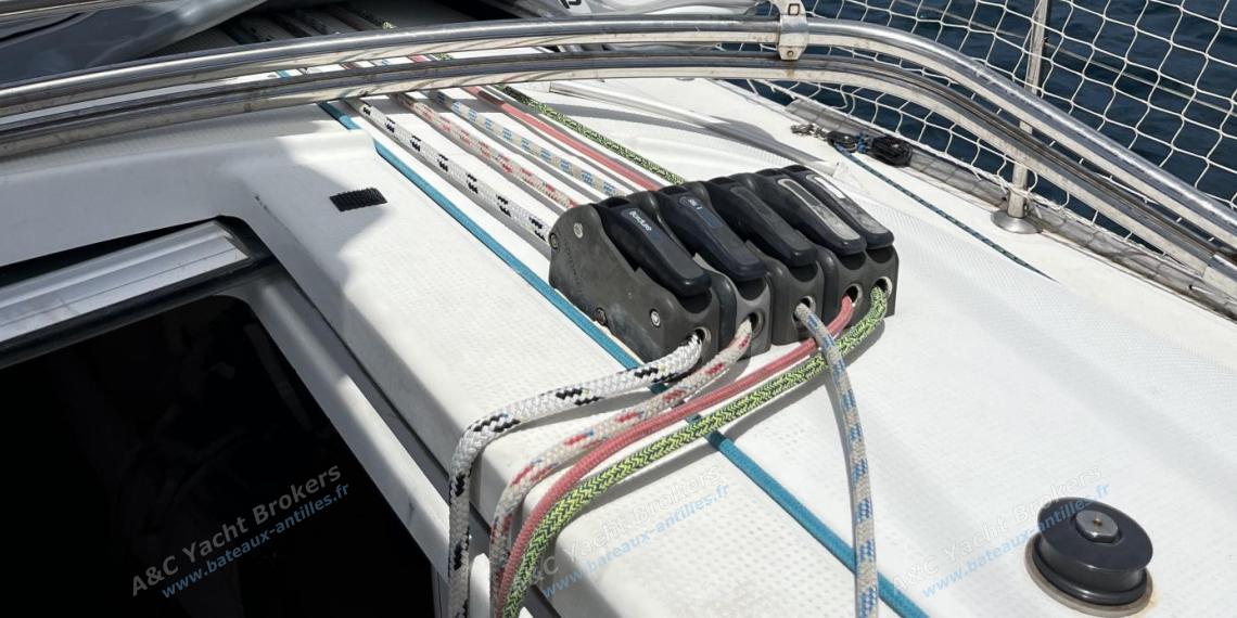 Bénéteau First 31.7 : Spinlosks cleats Bénéteau First 31.7 : Spinlosks cleats