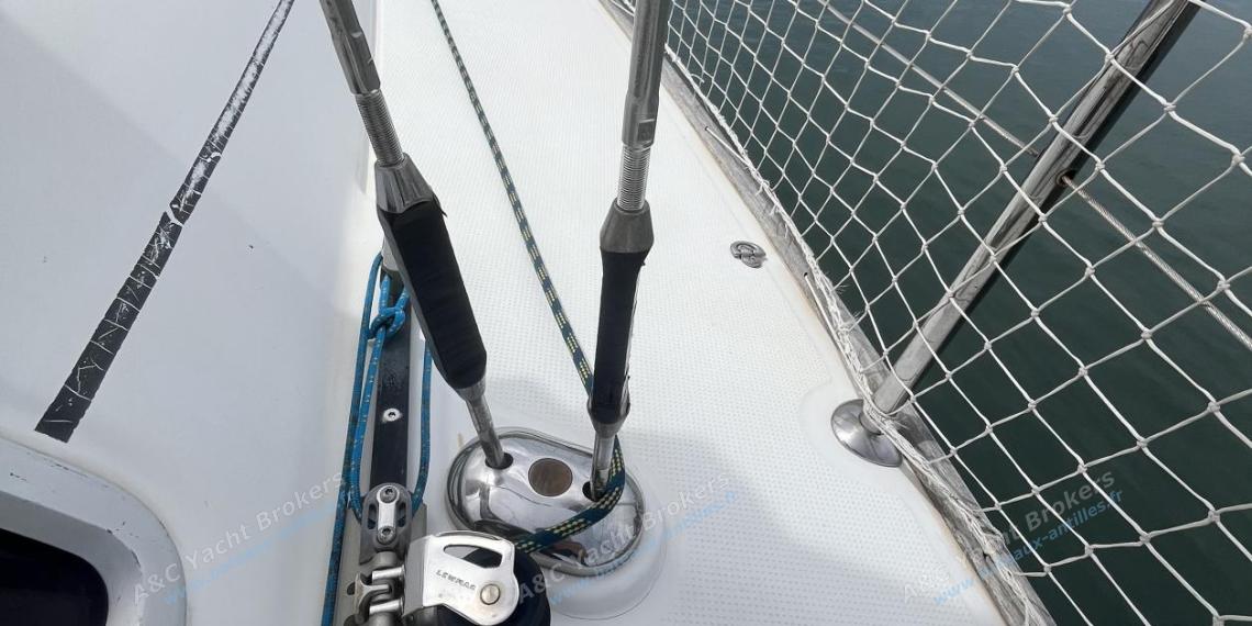 Bénéteau First 31.7 : Starbaord companionway Bénéteau First 31.7 : Starbaord companionway