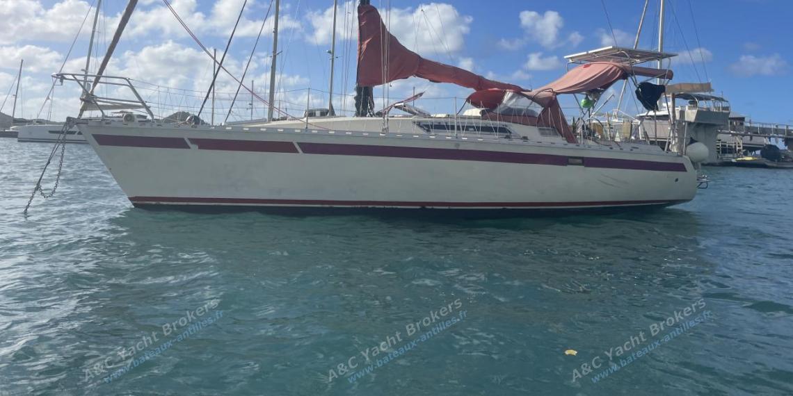 Bénéteau First 35 : At anchor in Martinique Bénéteau First 35 : At anchor in Martinique