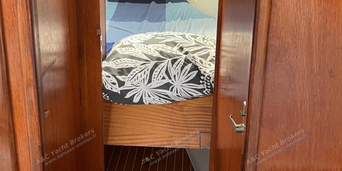 Bénéteau First 38 : Forward cabin Bénéteau First 38 : Forward cabin