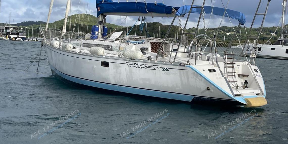 Bénéteau First 38 : At anchor in Martinique other view Bénéteau First 38 : At anchor in Martinique other view