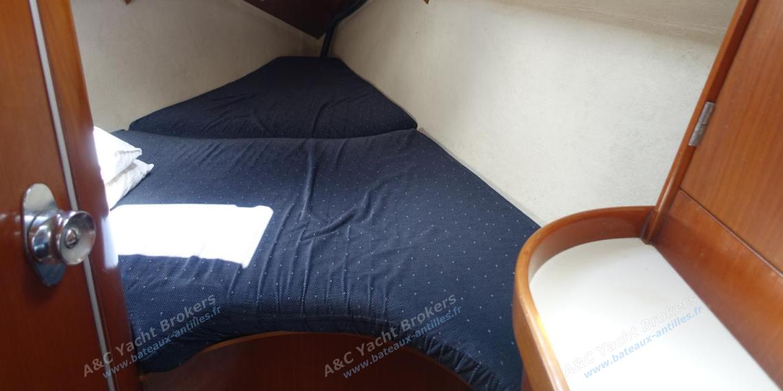Bénéteau First 38s5 : Forward cabin Bénéteau First 38s5 : Forward cabin