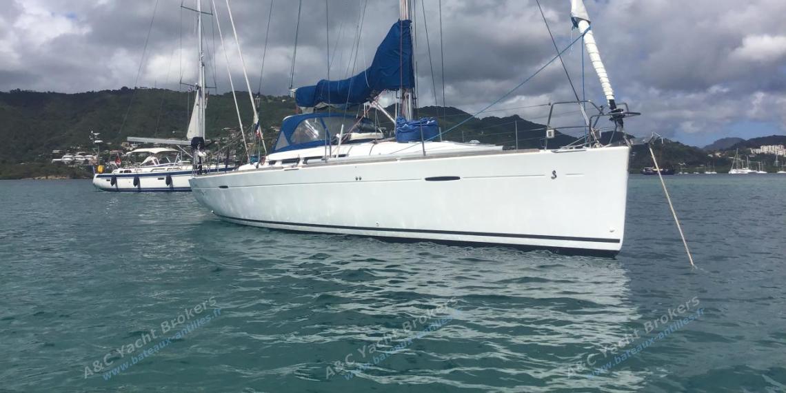 Bénéteau First 40 : At anchor in Martinique Bénéteau First 40 : At anchor in Martinique