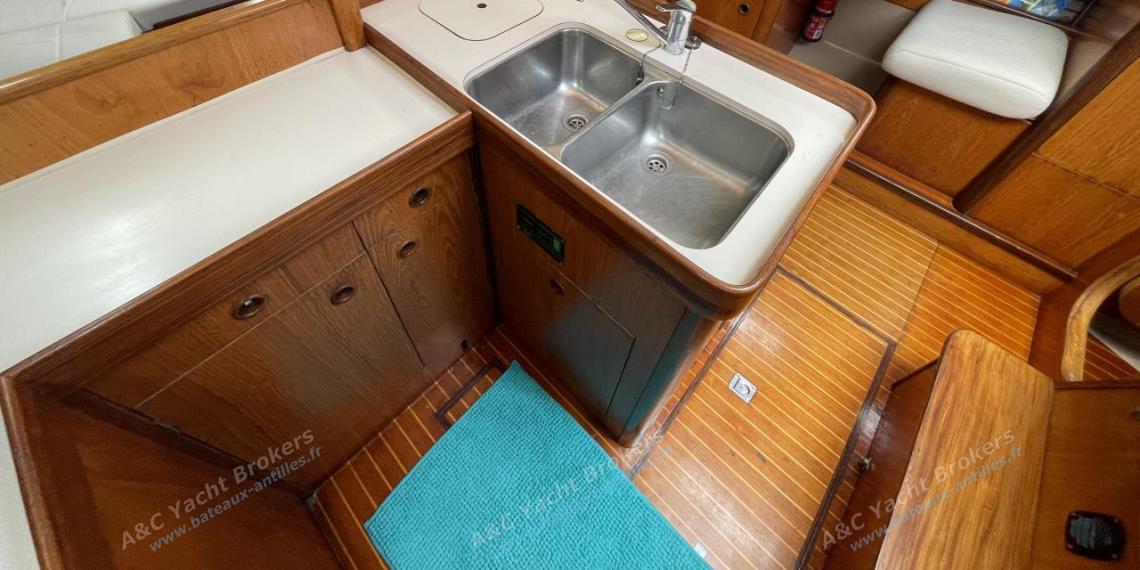 Bénéteau First 405 : Galley Bénéteau First 405 : Galley