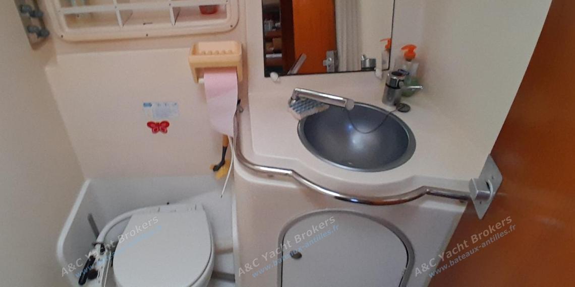 Gibert Marine Gib'Sea 444 : Shower room Gibert Marine Gib'Sea 444 : Shower room