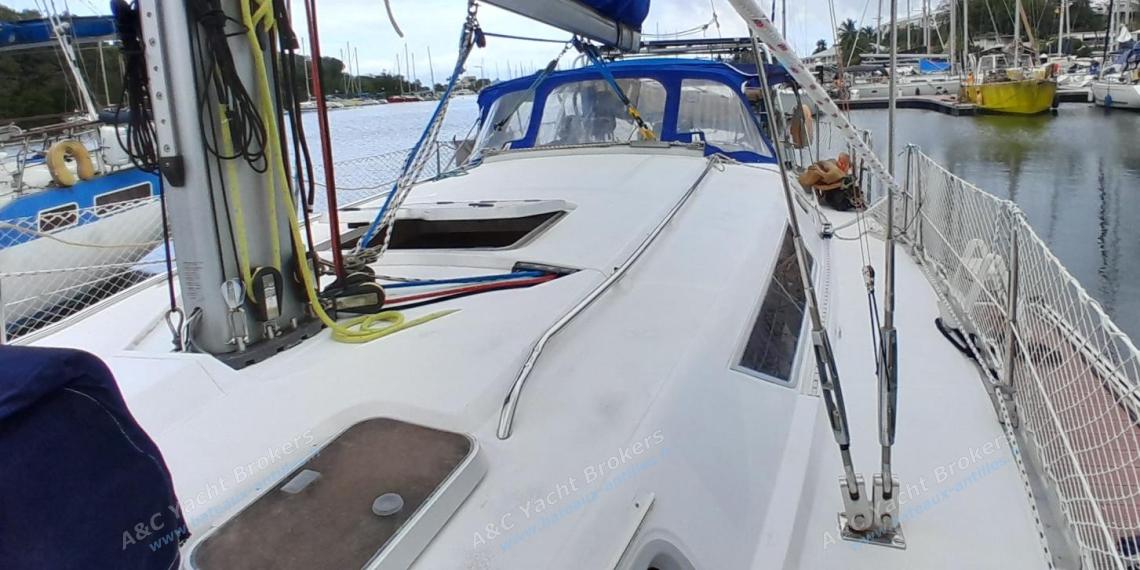 Gibert Marine Gib'Sea 444 : Roof and dodger other view Gibert Marine Gib'Sea 444 : Roof and dodger other view