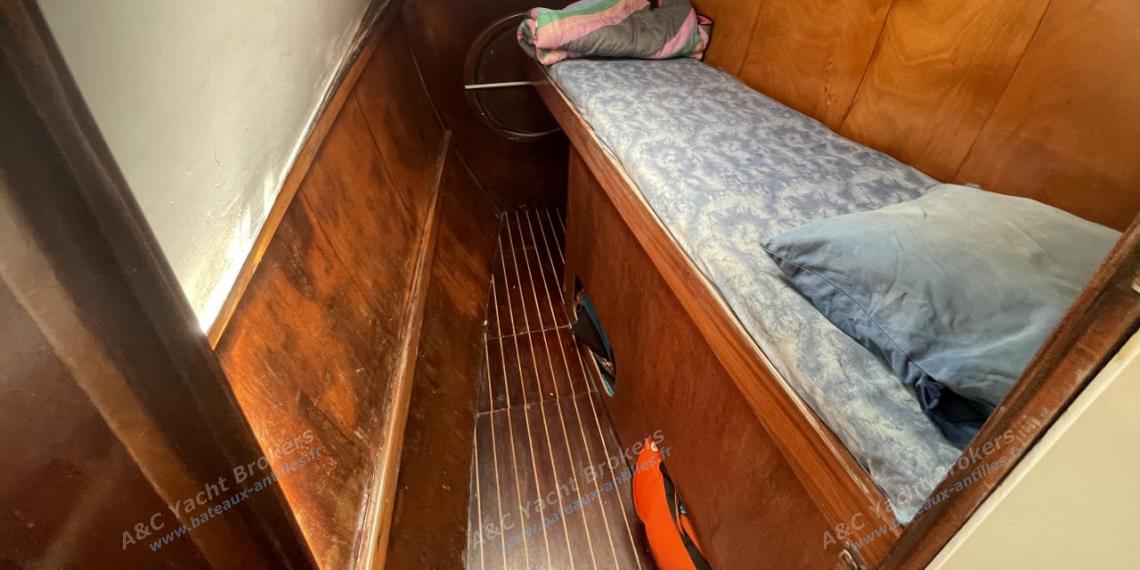 Grand Sud 45 : Single bed in starboard forepeack Grand Sud 45 : Single bed in starboard forepeack