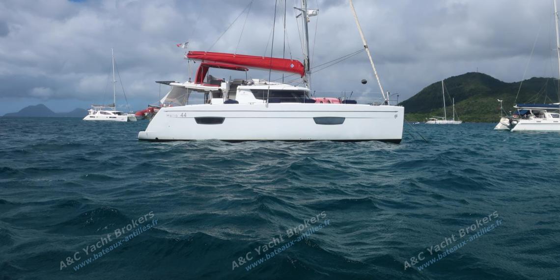 Fountaine Pajot Hélia 44 evolution maestro : At anchor in Martinique Fountaine Pajot Hélia 44 evolution maestro : At anchor in Martinique