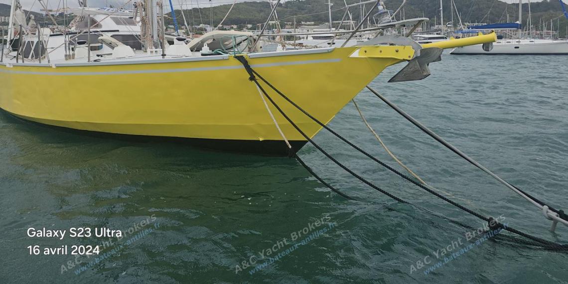 Ile Disko : At anchor in Martinique Ile Disko : At anchor in Martinique