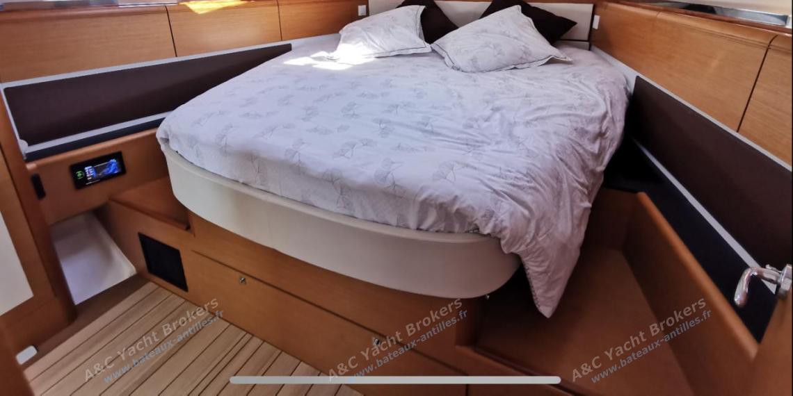 Jeanneau 53 : Forward cabin Jeanneau 53 : Forward cabin