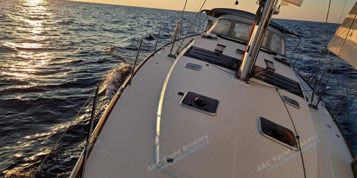 Jeanneau 53 : Navigating on the wind Jeanneau 53 : Navigating on the wind