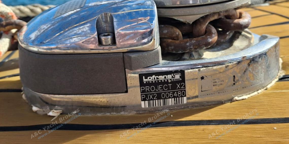 Yachting France Jouët 37 : Windlass Yachting France Jouët 37 : Windlass