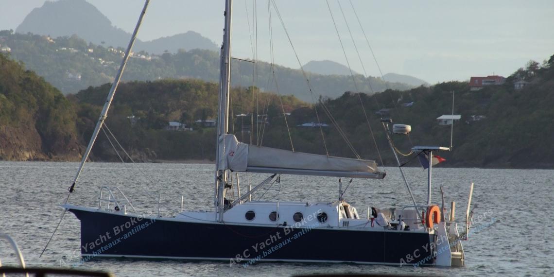 Meta JPB 32 : At anchor in the Caribbean Meta JPB 32 : At anchor in the Caribbean