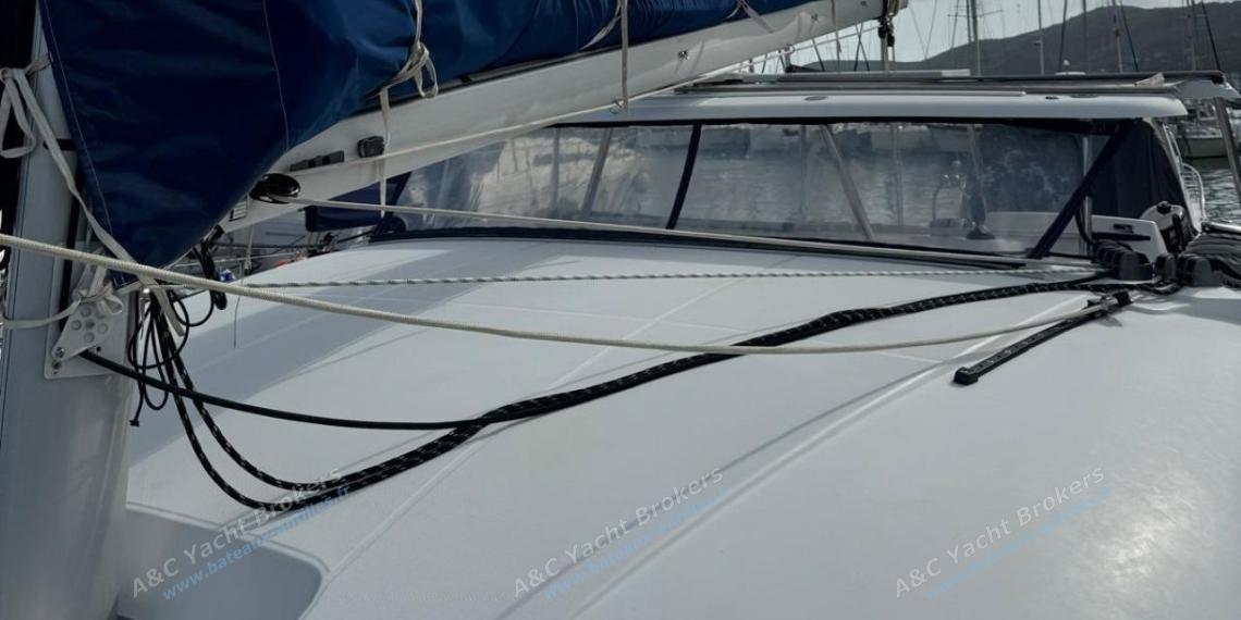 Lagoon 380 : Lazy-bag Lagoon 380 : Lazy-bag