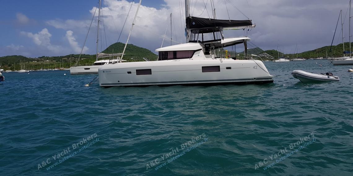 Lagoon 42 : At anchor in Martinique Lagoon 42 : At anchor in Martinique
