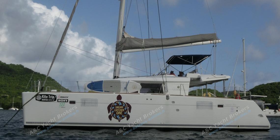 Lagoon 450 : At anchor Lagoon 450 : At anchor