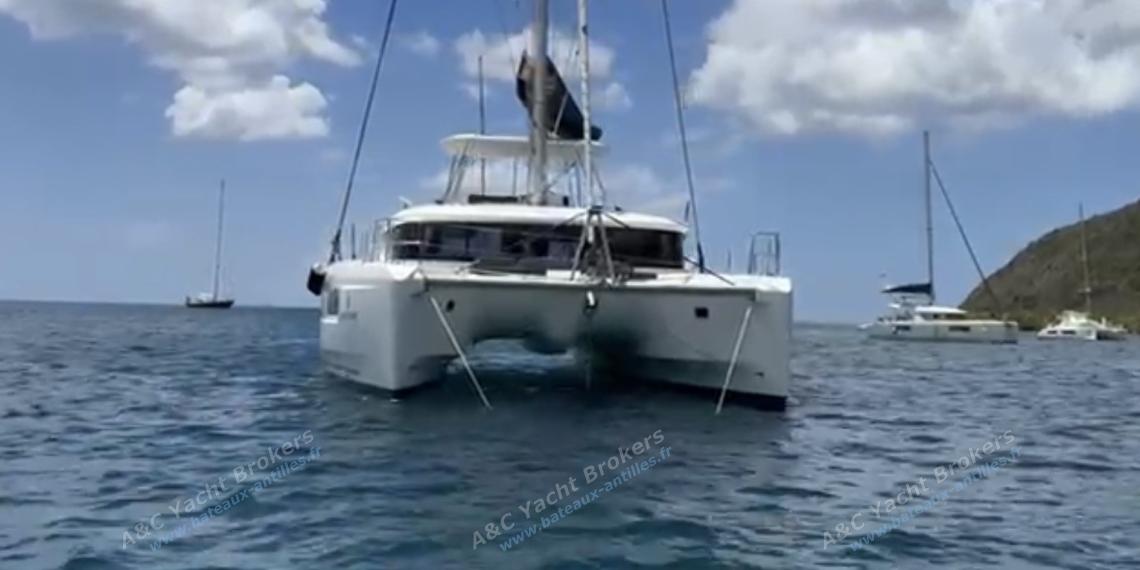 CNB Lagoon 46 : At anchor other view CNB Lagoon 46 : At anchor other view