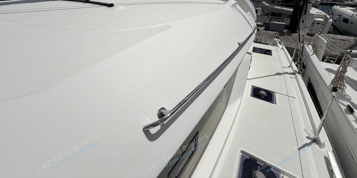 CNB Lagoon 50 : Port companionway CNB Lagoon 50 : Port companionway