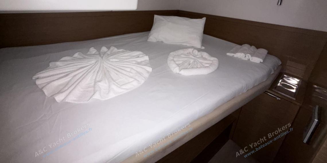 CNB Lagoon 50 : Central starboard cabin CNB Lagoon 50 : Central starboard cabin