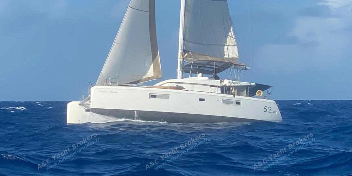Lagoon 52 F : Navigating in Caraïbes Lagoon 52 F : Navigating in Caraïbes