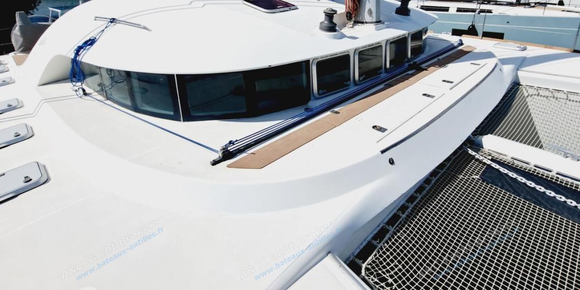 Lagoon Lagoon 570 : Roof and traveler auto tac jib traveler Lagoon Lagoon 570 : Roof and traveler auto tac jib traveler