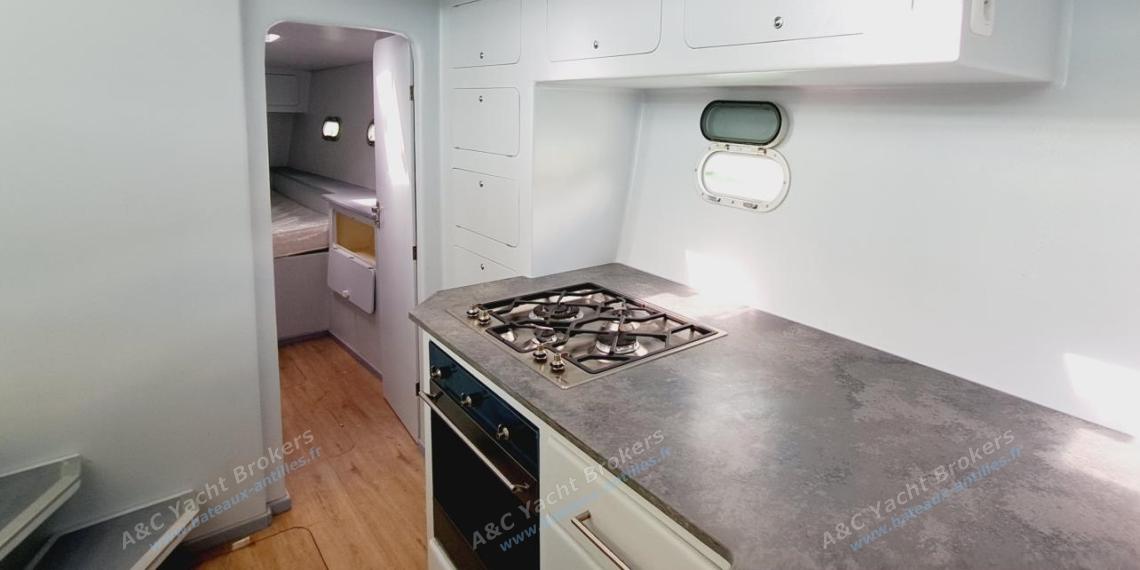 Lagoon Lagoon 570 : Galley other view Lagoon Lagoon 570 : Galley other view