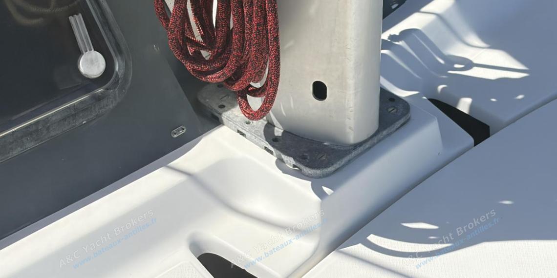 Fountaine Pajot Lavezzi 40 : Foot mast Fountaine Pajot Lavezzi 40 : Foot mast