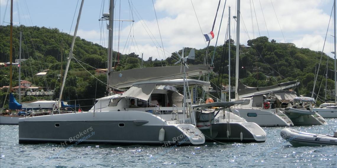 Fountaine Pajot Lavezzi 40 : At anchor in Martinique Fountaine Pajot Lavezzi 40 : At anchor in Martinique