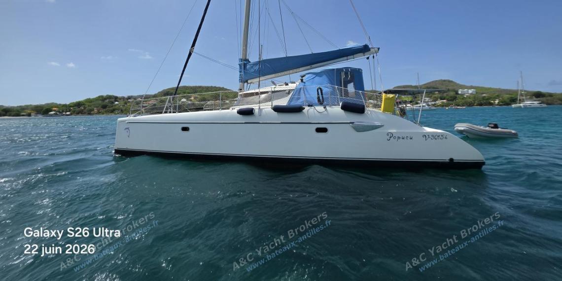 Fountaine Pajot Lavezzi 40 : At anchor in Martinique other view Fountaine Pajot Lavezzi 40 : At anchor in Martinique other view