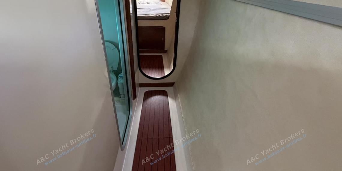 Fountaine Pajot Lavezzi 40 : Starboard hull Fountaine Pajot Lavezzi 40 : Starboard hull