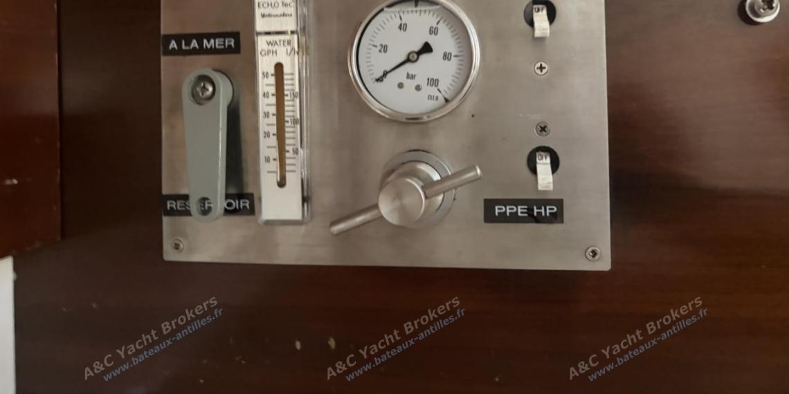 Fountaine Pajot Lavezzi 40 :Echotech water maker Fountaine Pajot Lavezzi 40 :Echotech water maker