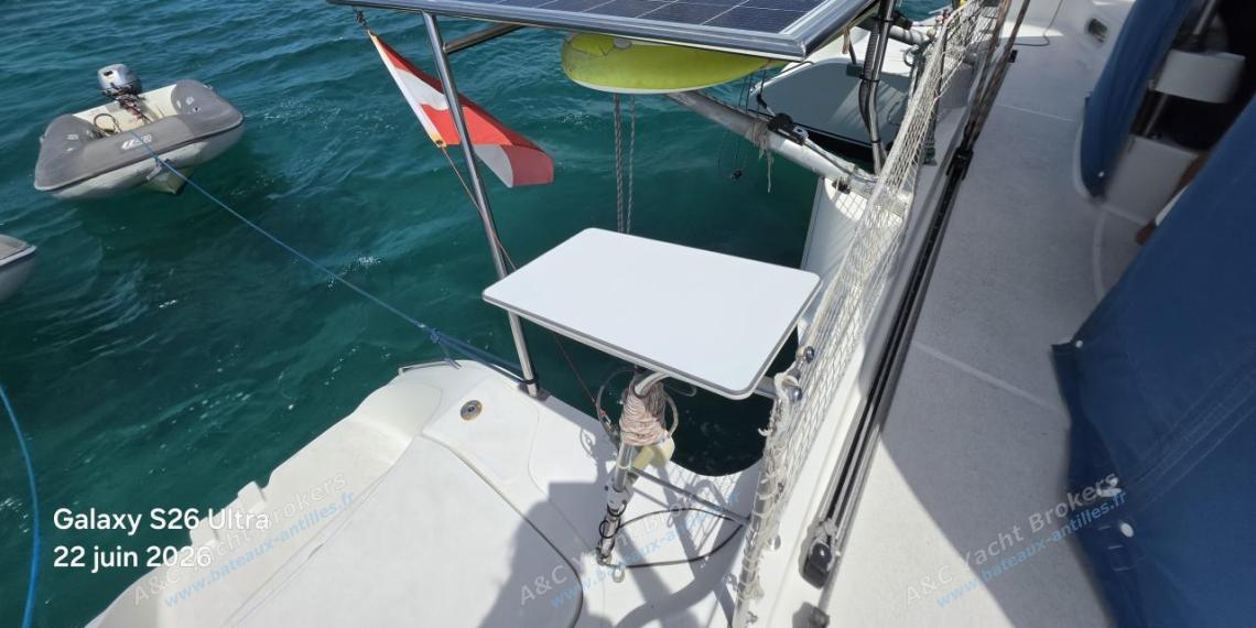 Fountaine Pajot Lavezzi 40 : Solar panels other view Fountaine Pajot Lavezzi 40 : Solar panels other view
