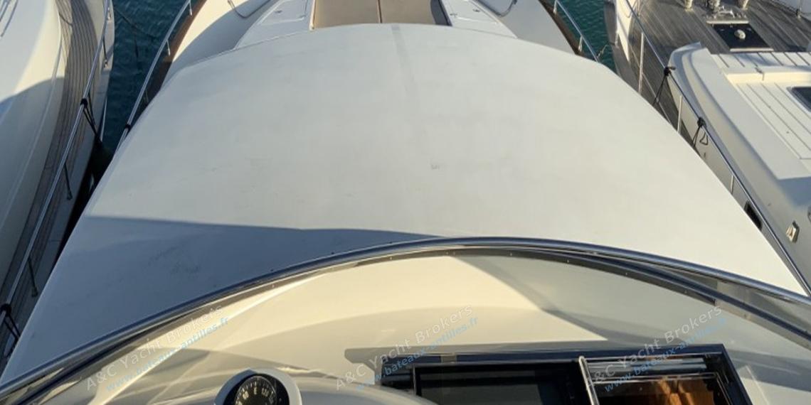 Cantiere Navale Arno Léopard 24 Fly : Forward deck seen from the Fly Cantiere Navale Arno Léopard 24 Fly : Forward deck seen from the Fly