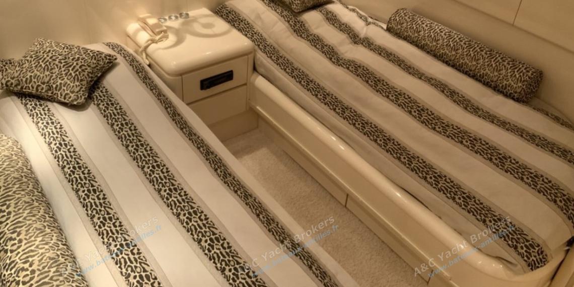 Cantiere Navale Arno Léopard 24 Fly : Twin cabin Cantiere Navale Arno Léopard 24 Fly : Twin cabin