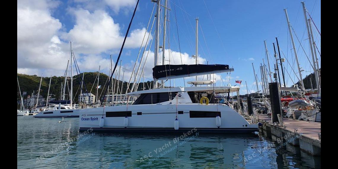Robertson & Caine Leopard 45 : Marina Robertson & Caine Leopard 45 : Marina