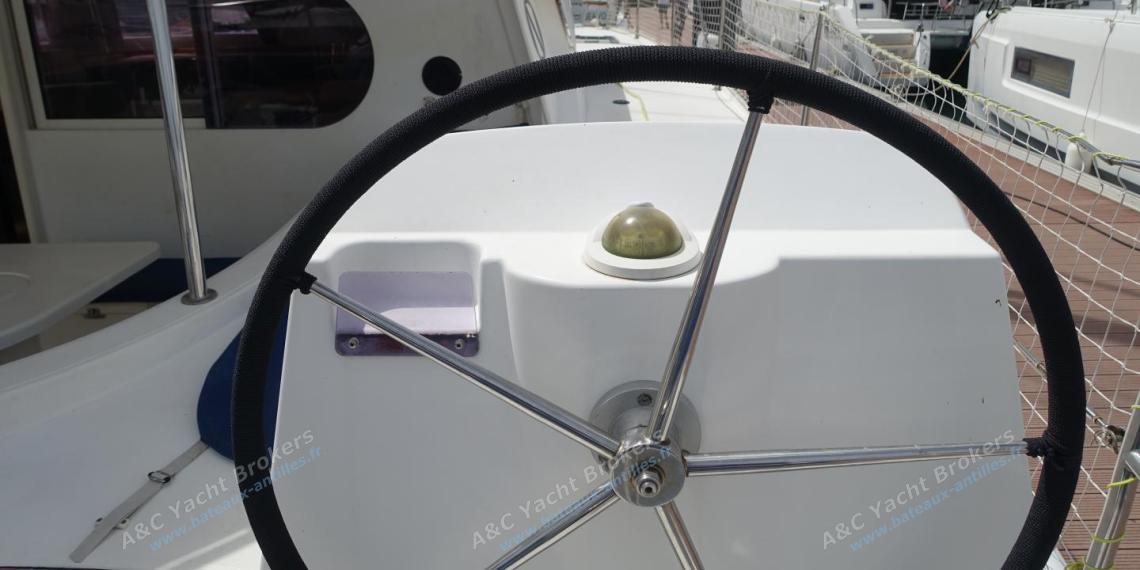 Nautitech 442 : Starbaord helm station Nautitech 442 : Starbaord helm station
