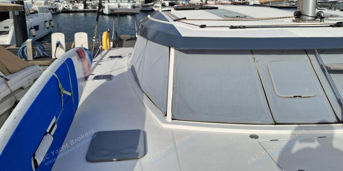 Nautitech 46 Open : Roof seen from the starboard bow Nautitech 46 Open : Roof seen from the starboard bow