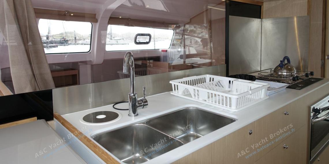 NEEL-TRIMARANS Neel 43 : Galley other view NEEL-TRIMARANS Neel 43 : Galley other view