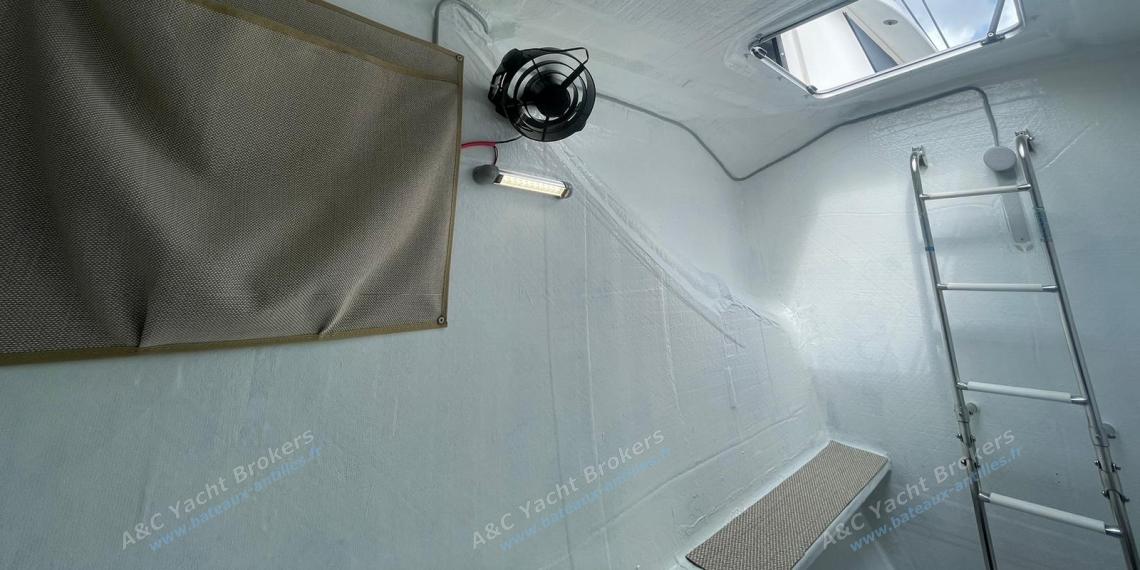 NEEL-TRIMARANS Neel 43 : forepeak NEEL-TRIMARANS Neel 43 : forepeak