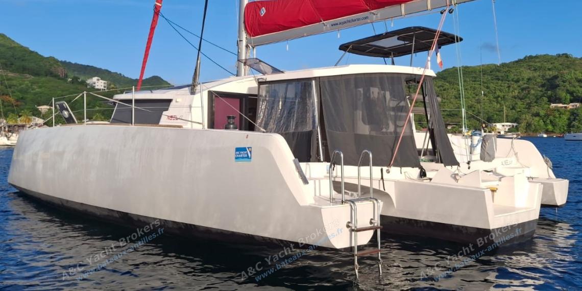 NEEL-TRIMARANS Neel 43 : At anchor in Caribbean NEEL-TRIMARANS Neel 43 : At anchor in Caribbean